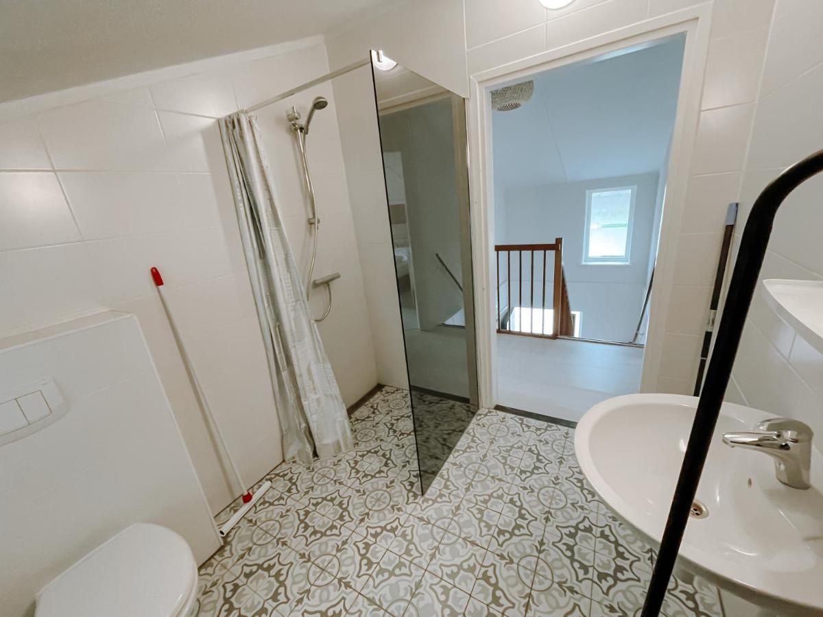 Luxus Familienvilla Mit Jacuzzi & Sauna 2 Tzummarum Экстерьер фото